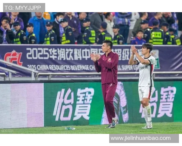 中超赛后采访爆笑金句引发全场欢笑 球员幽默回应成焦点